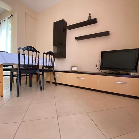 L.T. Apartment 5Th Street Sarandë 외부 사진